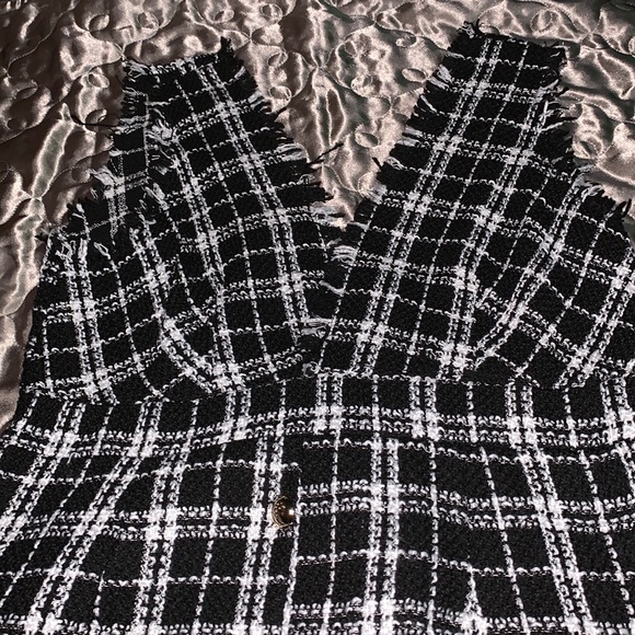 Frayed Hem Button Front Tweed Overall Dress - Picture 3 of 3